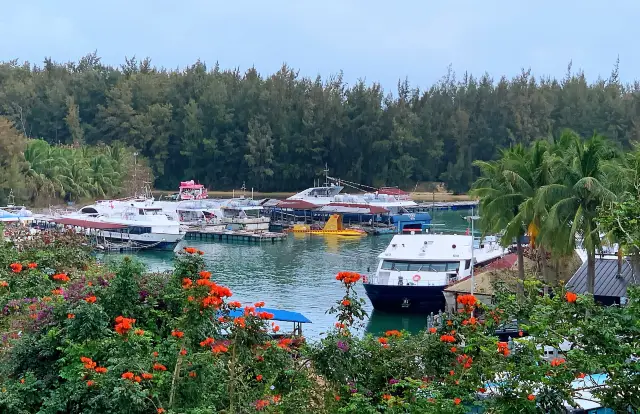 Turn travel into a vacation - Fenjiezhou Island Tourist Area