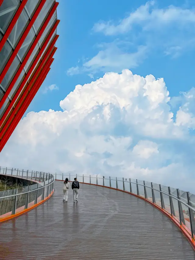 The upcoming Chengdu Eastern New District is the perfect place for a stroll with the kids