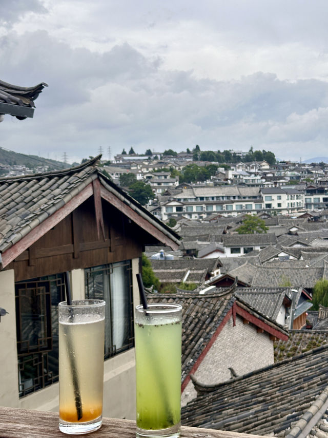 麗江古城半山侘寂風酒店