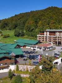 🏔️ Kitzbühel's Cozy Luxury: Grand Tirolia Revealed! 🛎️