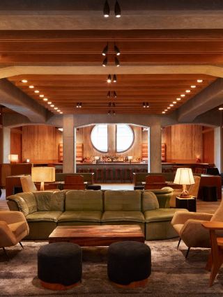 🌟 Brooklyn's Best: Ace Hotel's Chic Vibes 🏙️✨