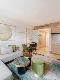 🌟 Berlin's Best: Luxe & Historic Hilton Haven 🌟