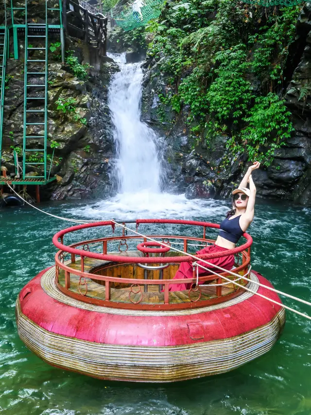 Surroundings of Guangzhou and Foshan | Discover a waterfall and take the photo of a lifetime