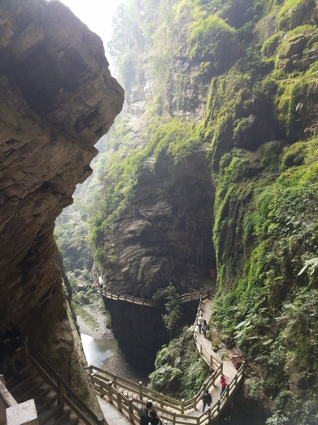 武隆：你避不开的巨坑
