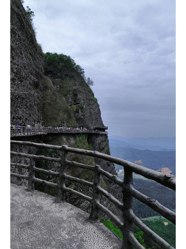 江西｜小武當山｜雲霧繚繞的道教聖地。