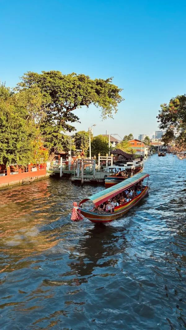 A Day of Exploring Bangkok's Classic Attractions