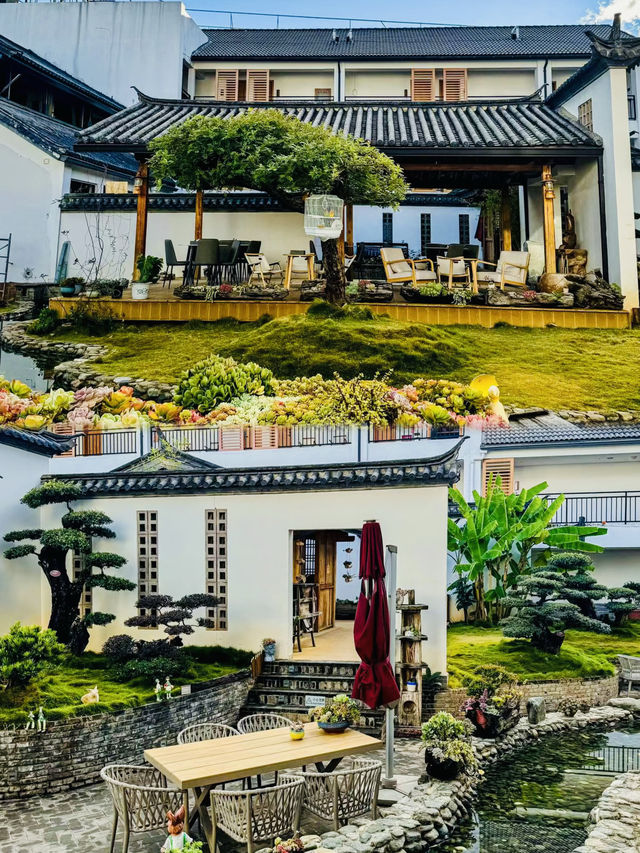 千萬別住呢間酒店，住咗就唔想退房喇。