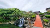 濟州島的藥泉寺，是一處充滿寧靜與神聖氣息的地方。