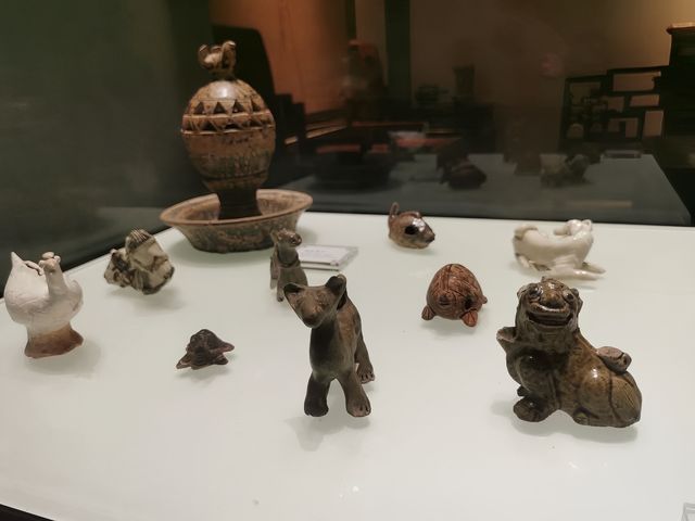 武漢街頭的老門茶器博物館