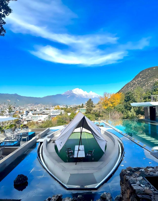 入住麗江，飽覽日照金山、銀河星辰雲海雲瀑的酒店
