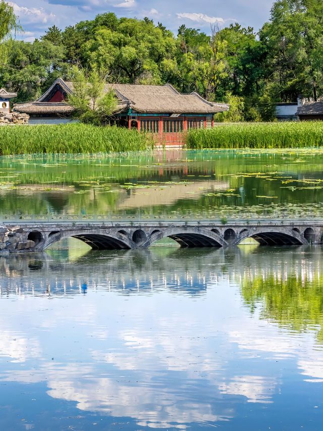 在皇帝的後花園散步:時空摺疊的園林敘事 在皇帝的後花園散步:時空摺疊的園林敘事
