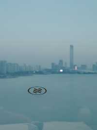 住進「郵輪」裡睇金雞湖：推窗即畫，枕水而眠