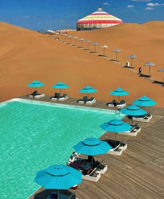 Inner Mongolia's "Maldives": The Stunning Desert Pool