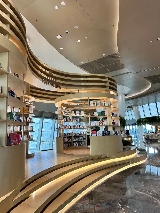 雲端書海！南沙IFC空中圖書館超全攻略