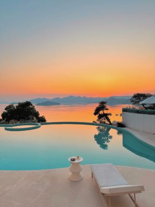 Santorini-style cliff hot spring appears in Xiapu! So amazing to soak in a private hot spring while watching the orange sea!