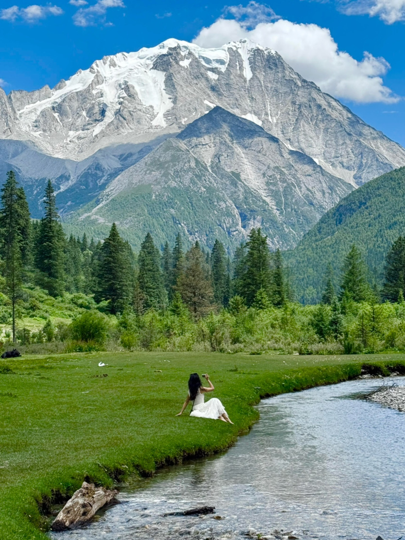 Lhasa Adventure Guide Goes Viral｜Dive into the Dream of Blue and White in Tibet!