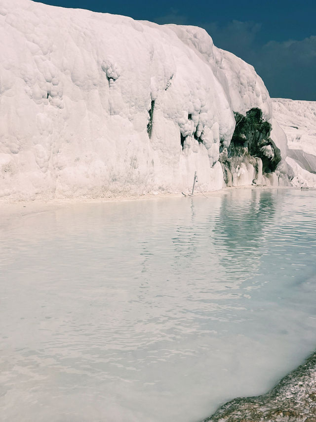 Pamukkale Without the Crowds — My Secret to Experiencing Its Real Beauty Pamukkale Without the Crowds — My Secret to Experiencing Its Real Beauty