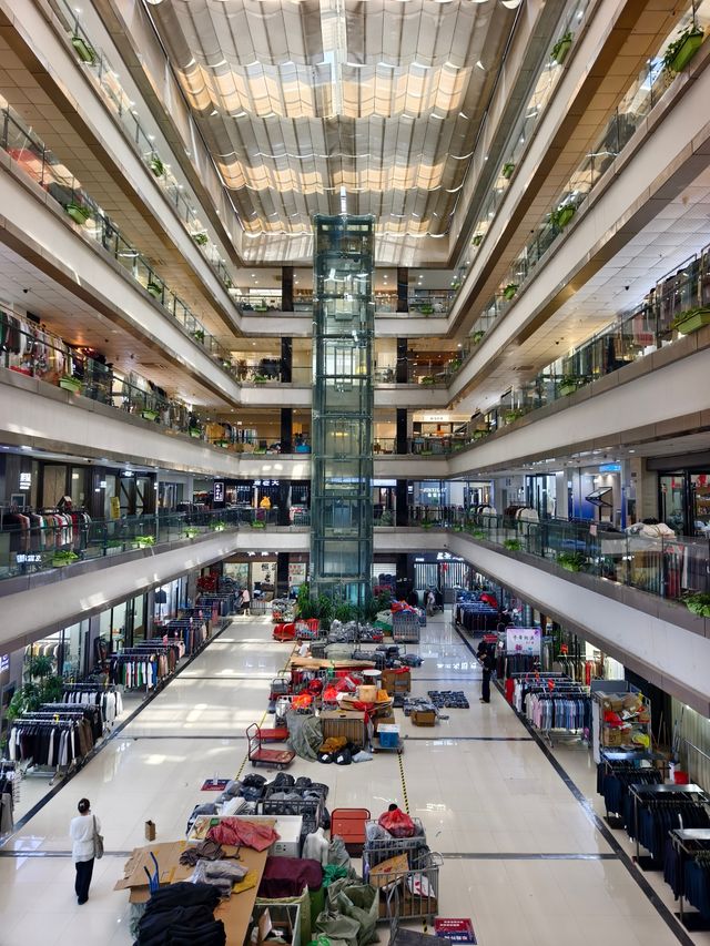 嘉興市    濮院國貿名品港