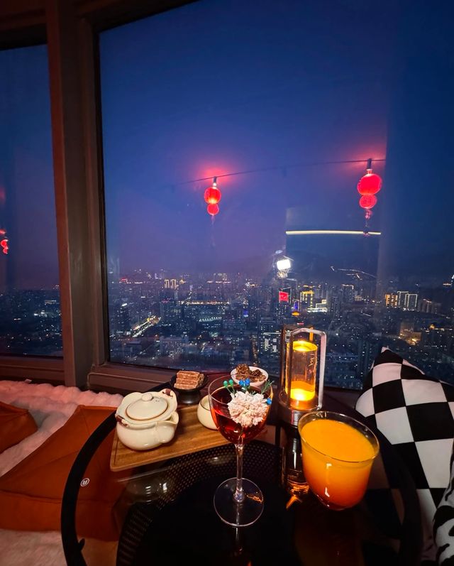 西寧小眾夜景打卡地高原明珠茶酒空間拍照指南