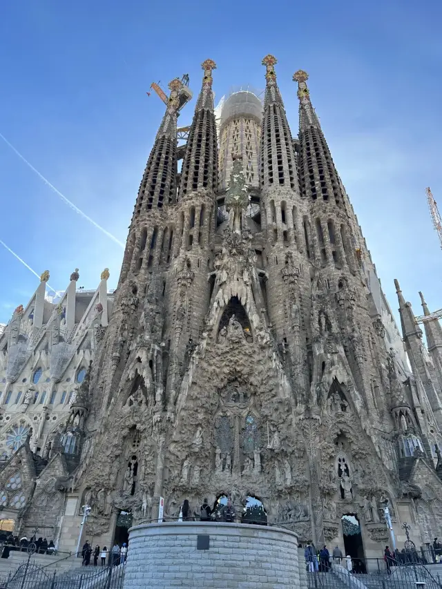 3-Day Barcelona Tour｜Gaudí Fantasia + Mediterranean Blue