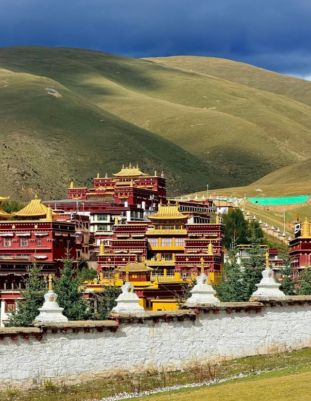 理塘千戶藏寨：在天空之城尋找丁真的世界