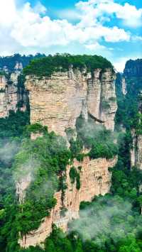 張家界 + 天門山 + 鳳凰古城 5 天 4 晚私人定製小包團（4-7 人）全程純玩無自費無購物 詳細行程與報價（不含餐）