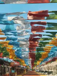 初冬的馬蹄寺，遠山微雪，不慌不忙爬樓去