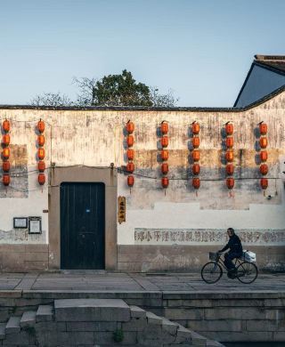 What tourist attractions are there in Jishan?