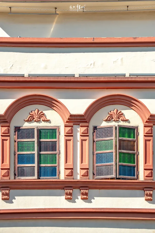 台山 | 百年騎樓裡極具特色的玻璃窗