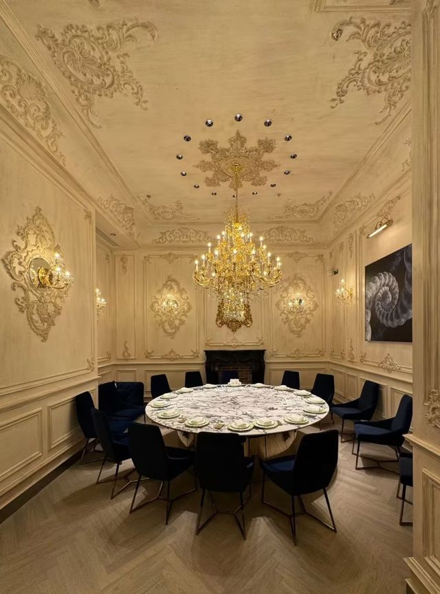 上海首店!!顯貴老錢風餐廳!不是在法國!