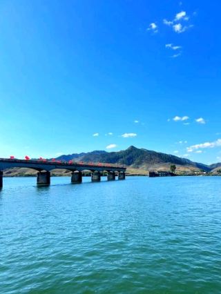 Kuandian - Hekou: A Relaxing Spring Border Getaway Healed by the River and Peach Blossoms