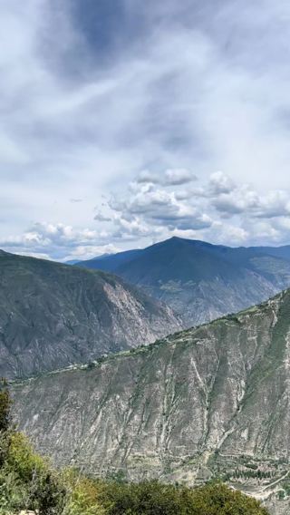 Epic Mountain Hikes Near Meixingzhen: Pure Nature, Zero Tourist Traps 🏔️