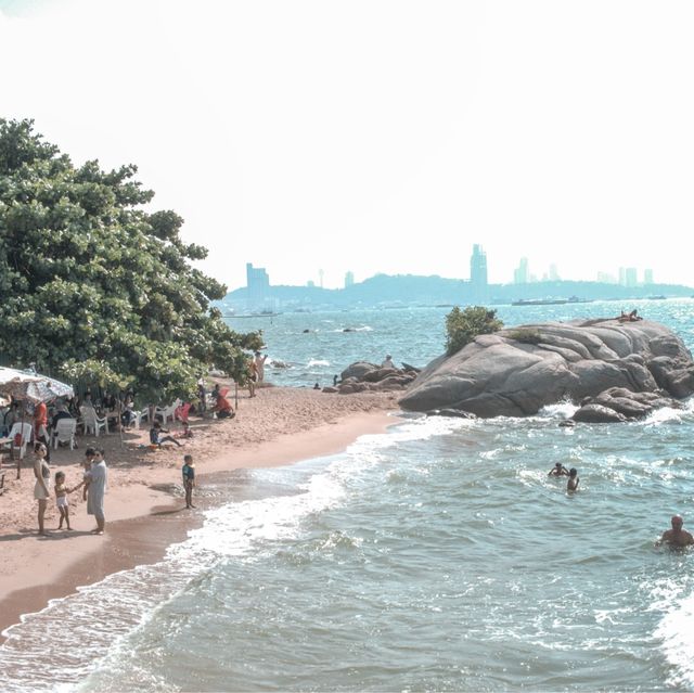 หาดลับพัทยาที่ไม่ลับ อีกต่อไป 