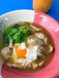 เกาเหลาเลือดหมู เจ้าเก่าตลาดเกษตร