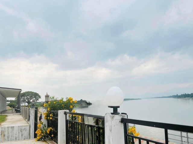 ☕️🌿หลบร้อนมานั่งรับลมที่แลโขงวิว💦🐟