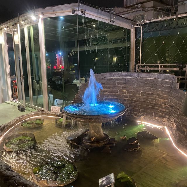 必點火焰雪山❤️‍🔥少有庭園風格餐廳