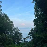 Paradox Hill : Brings You to Hidden Beach 