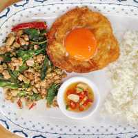ก๋วยเตี๋ยวไก่กุ๊กๆ โครตอร่อย บางขุนเทียน