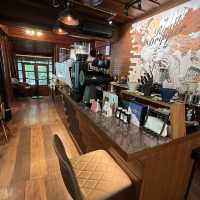 Road Dripper ร้านกาแฟเล็กๆ รสชาตดี ชาเขียวอร่อย