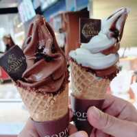 CHOCOLATE BELGIUM AT GODIVA