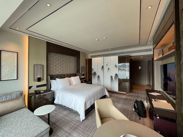 Four Seasons Hotel Hong Kong 🌸✨