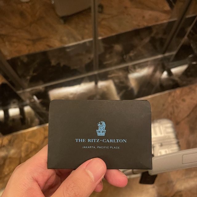 Deluxe Room Ritz Carlton Pacific Place