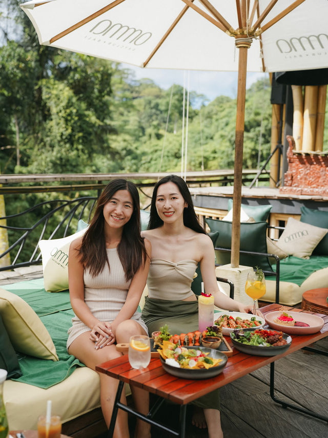 峇里 | 一邊享受瀑布美景 一邊吃美食🫶🏻