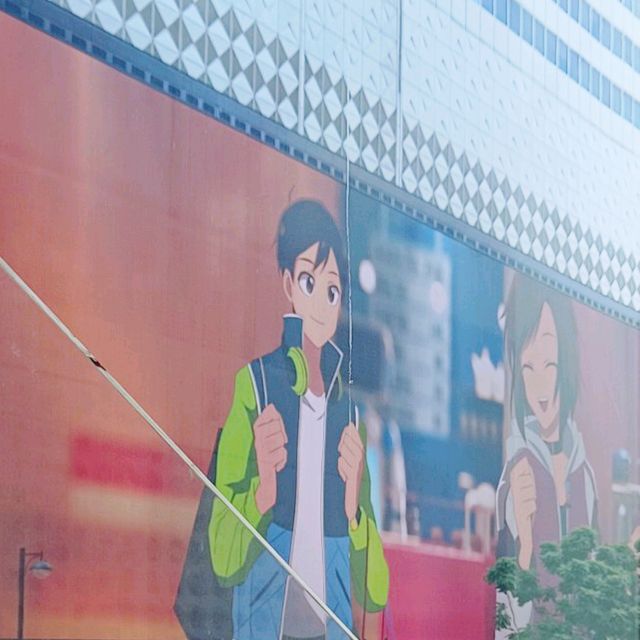 最喜歡和你由銅鑼灣地下 , 像搭雲梯一樣！似乎可以摸到天空 ！