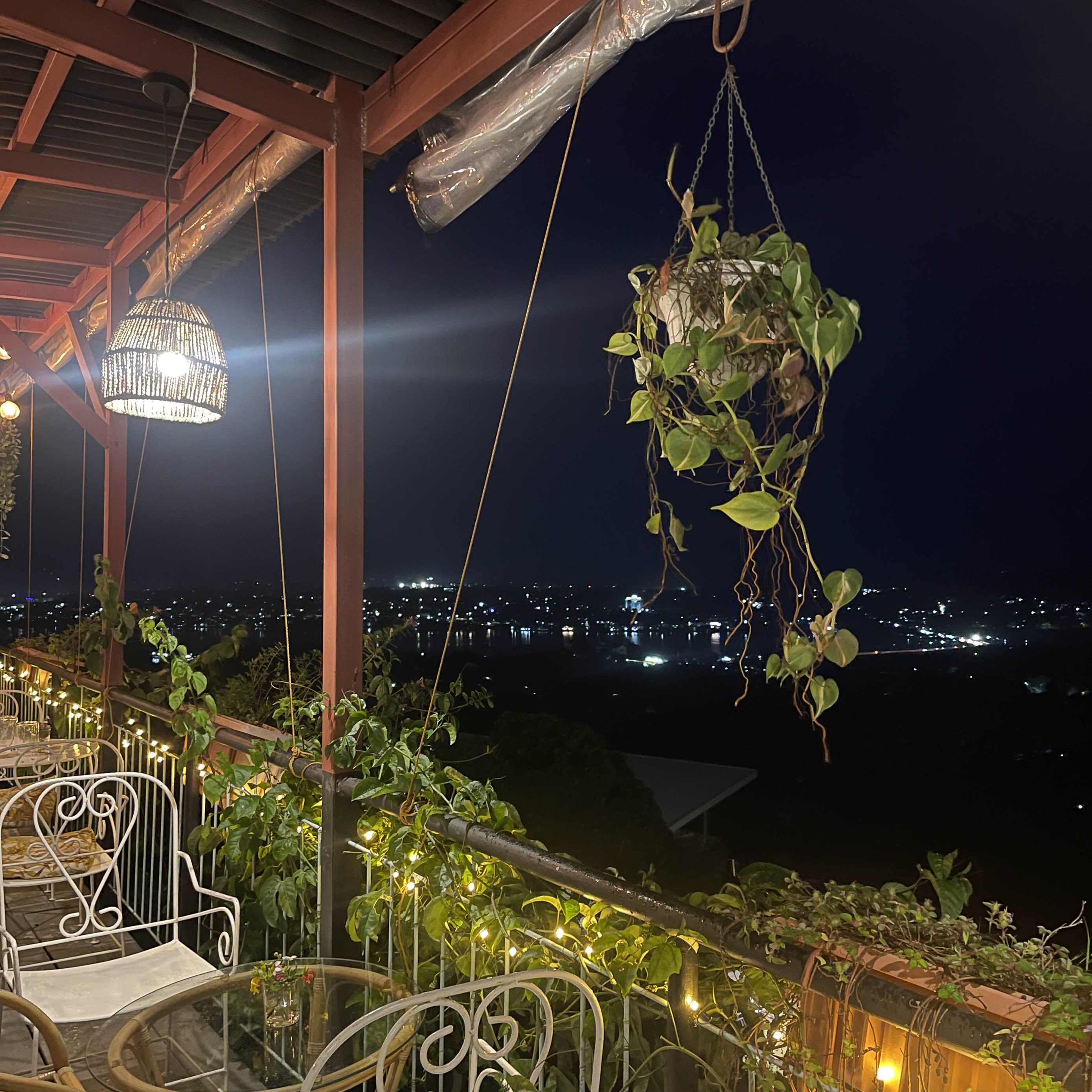 Breathtaking Zara's Cafe in Dauis, Bohol | Trip.com Dauis Travelogues