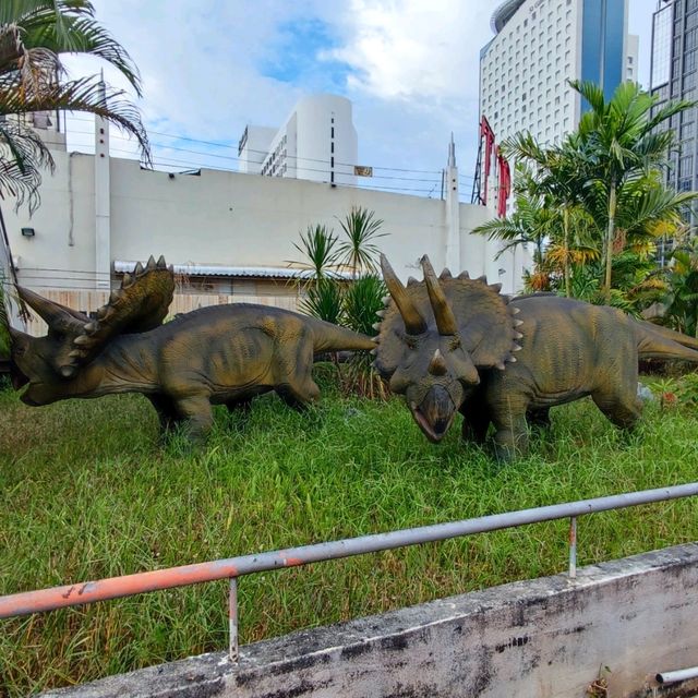 Dinosaurs in Georgetown 