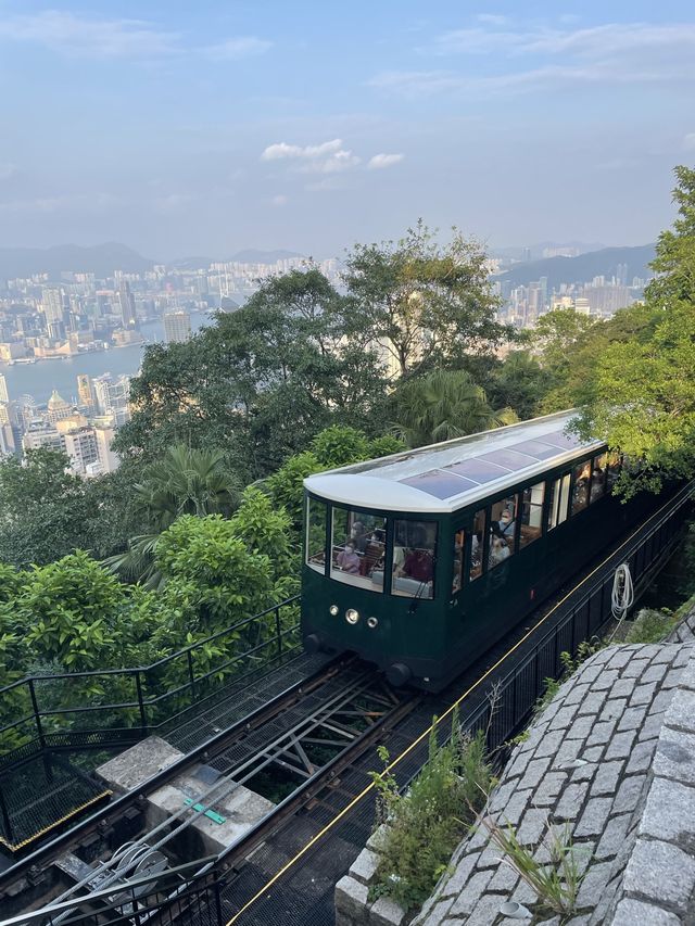 山頂纜車｜白色歐式車站｜白加道