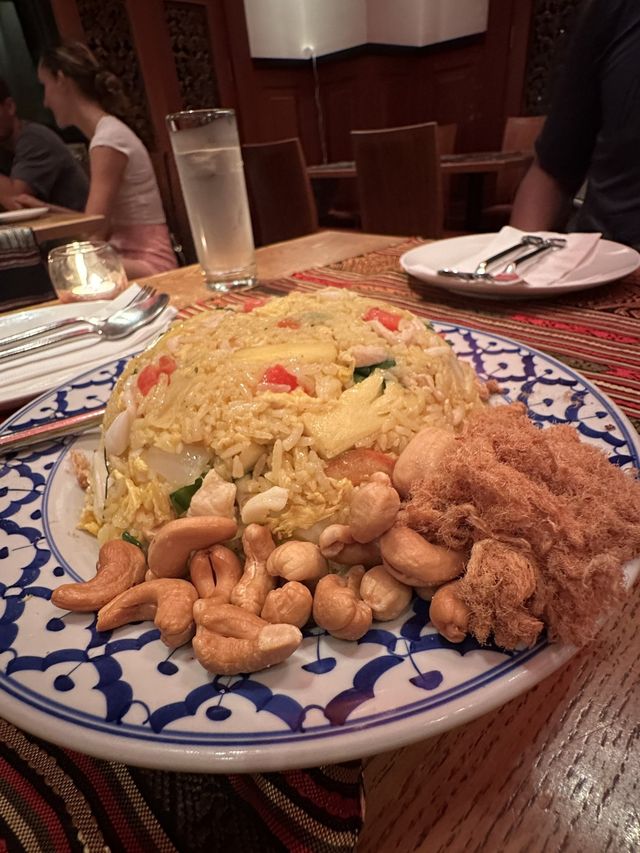 浪漫海濱夜景愉景灣泰國美食
