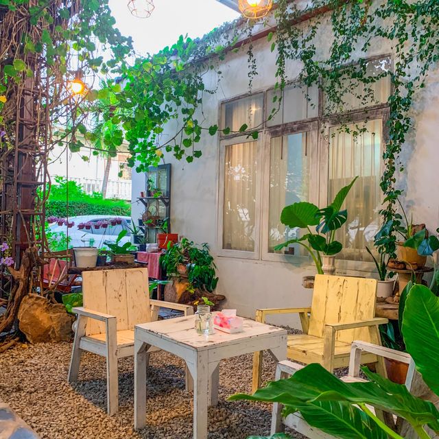 โรงแรมใจกลางเมืองอุดร มีคาเฟ่ด้วย✨