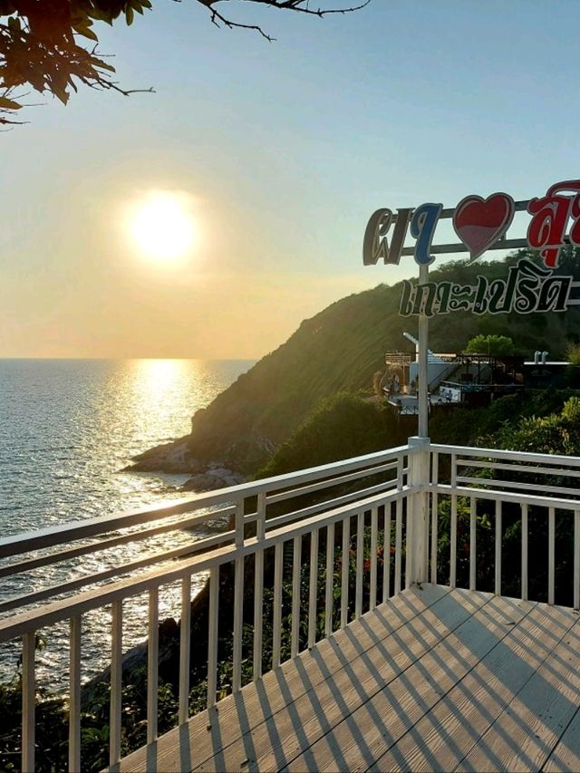 จุดชมวิวผาสุขนิรันดร์  @ เกาะเปริด จันทบุรี